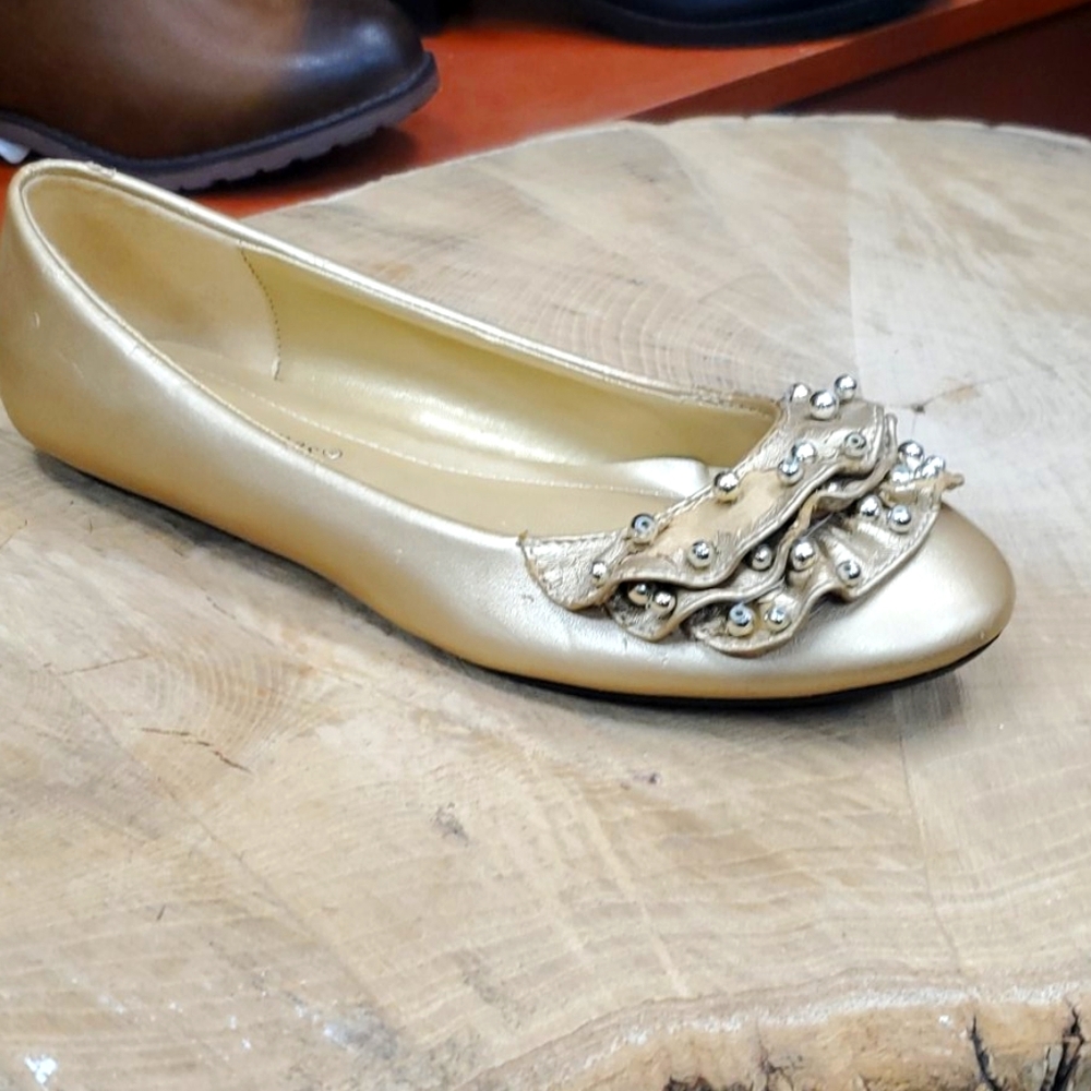 Brand New Pierre Dumans Womans Slipon